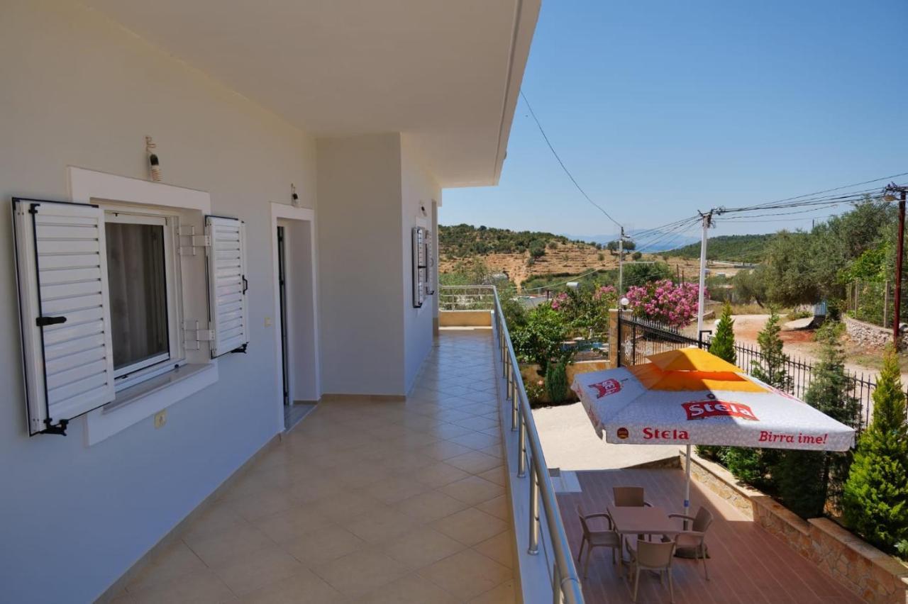 Vila Ervin Ксамил Екстериор снимка