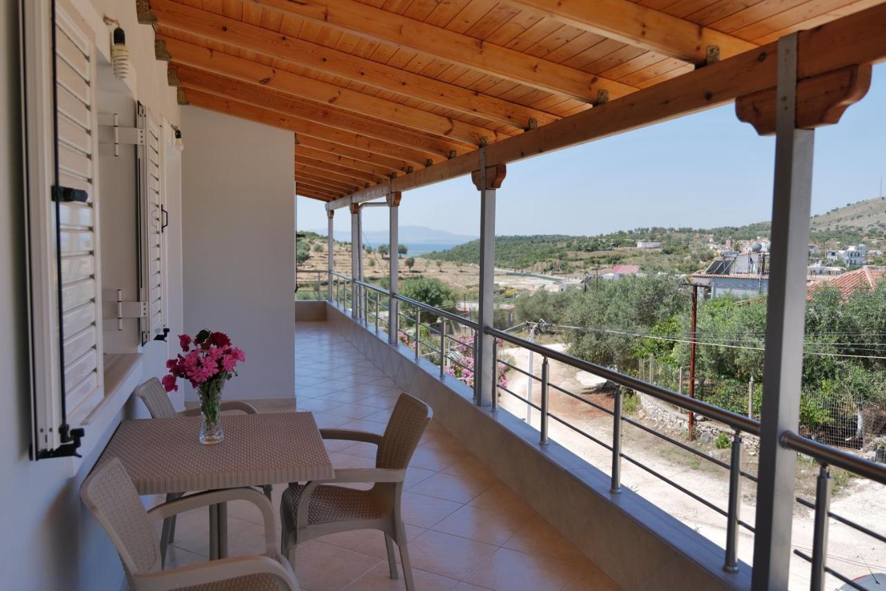 Vila Ervin Ксамил Екстериор снимка